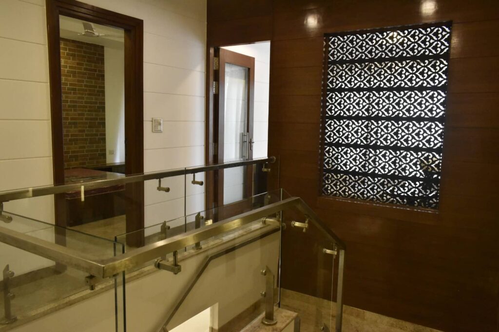 4BHK-01