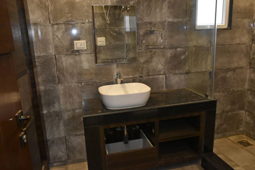 4BHK-04